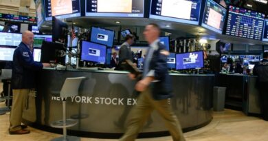 Stocks wrap winning week, Trump in Middle East, Buffett on Constellation Brands: Live Updates – Fox Business
