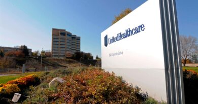 UnitedHealth stock craters, hitting 5-year low after new report reveals possible Medicare fraud probe