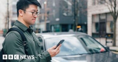 Uber now accepts cash for fares outside London