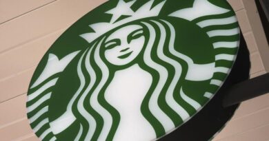Five Starbucks shops in Ontario ratify first collective agreements | Business News