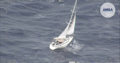 AMSA responds to distress signal