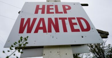 Number of Americans filing for jobless claims jumps last week